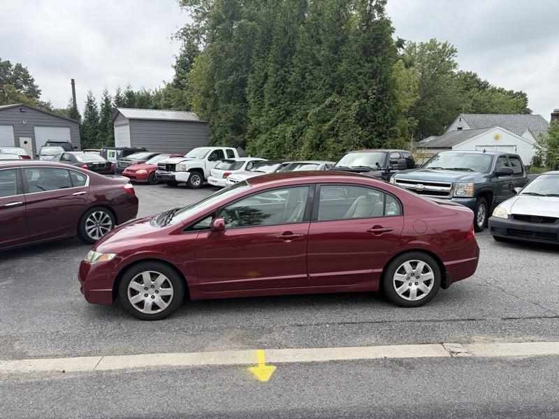 Honda Civic LX Sedan 5-Speed AT 2009