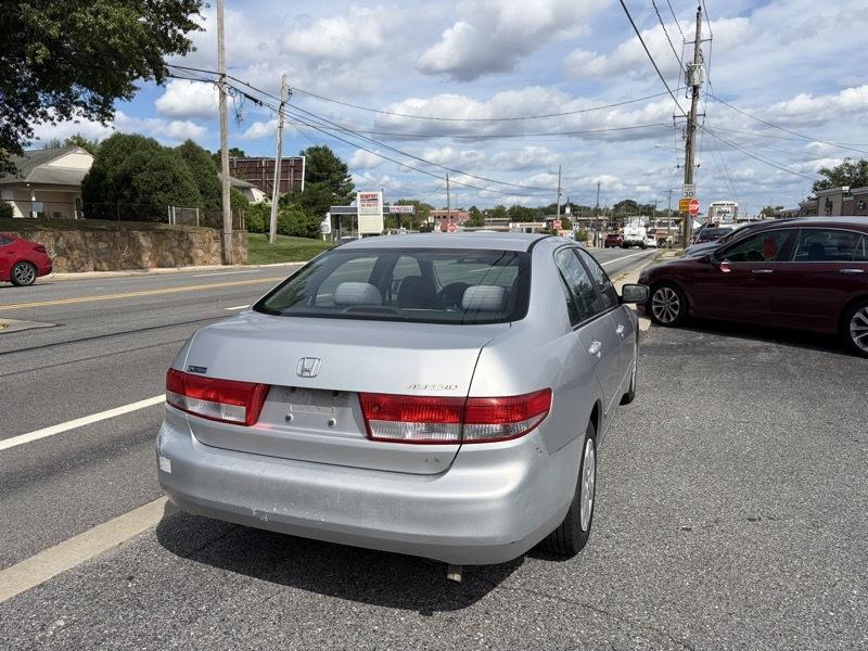 Honda Accord LX sedan AT 2003