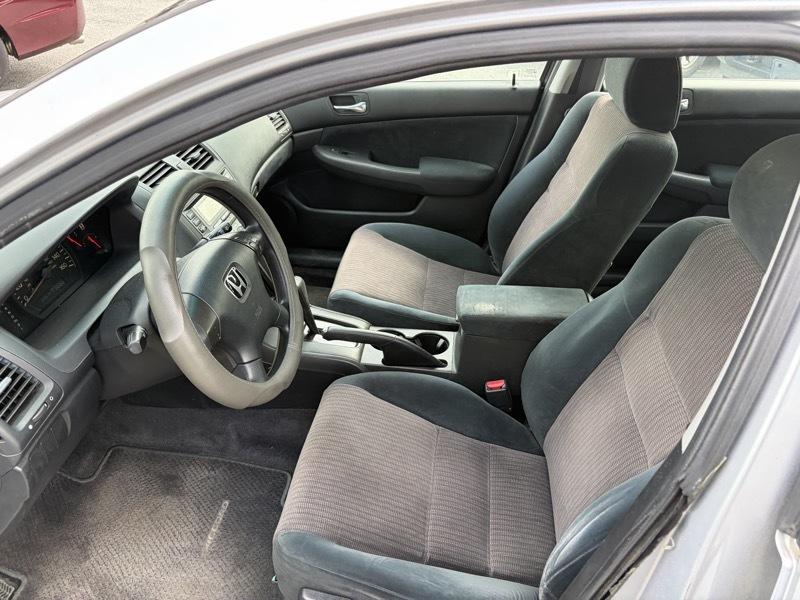 Honda Accord LX sedan AT 2003