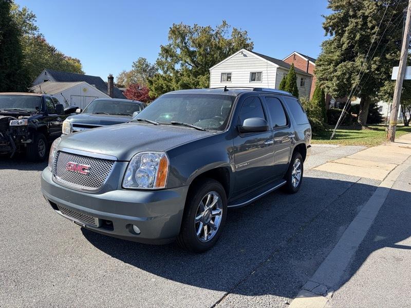 GMC Yukon Denali AWD 2008