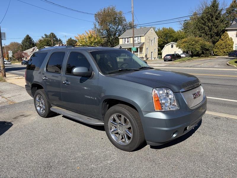 GMC Yukon Denali AWD 2008