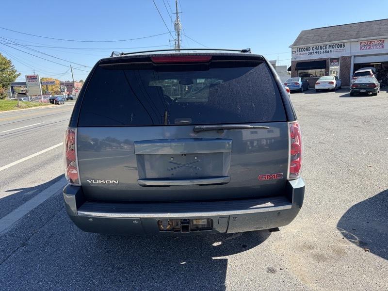 GMC Yukon Denali AWD 2008