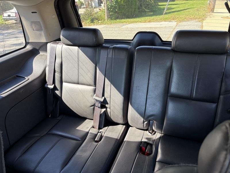 GMC Yukon Denali AWD 2008