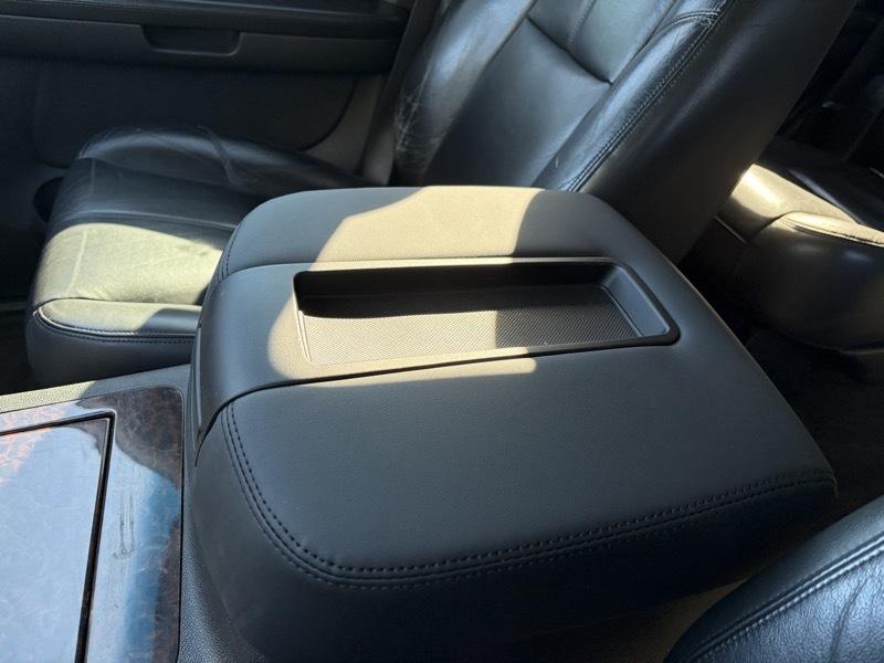 GMC Yukon Denali AWD 2008
