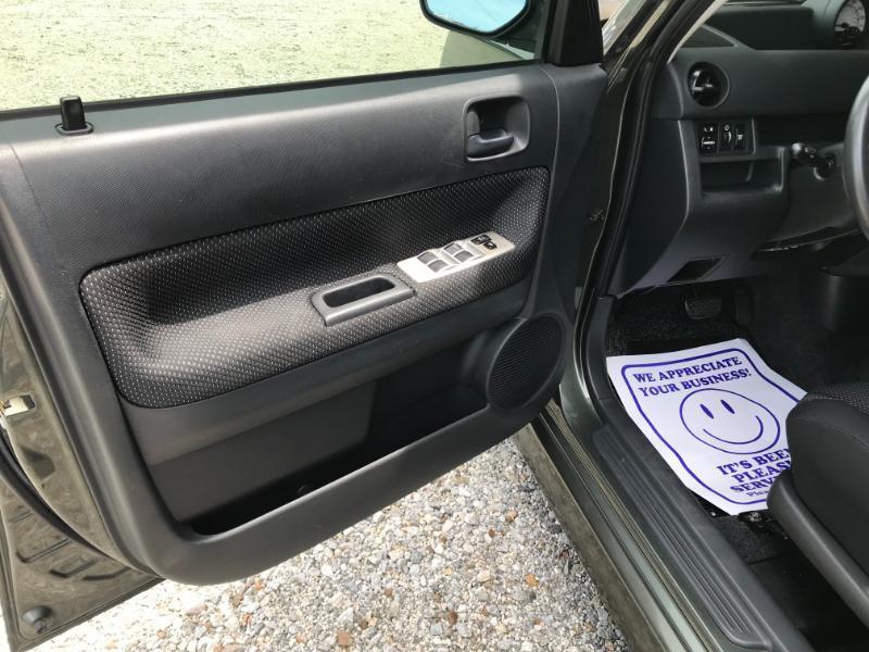 Scion xB Wagon 2005