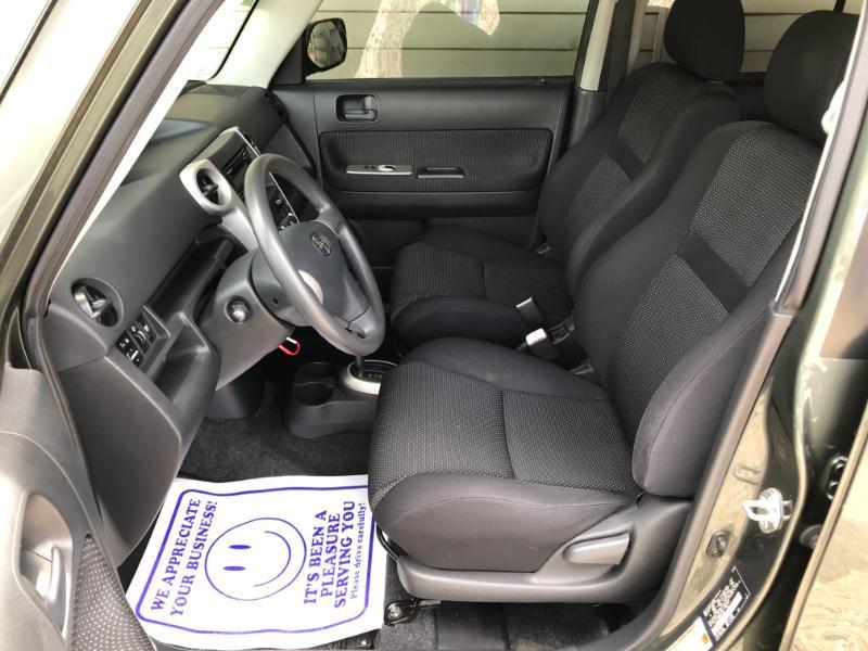 Scion xB Wagon 2005