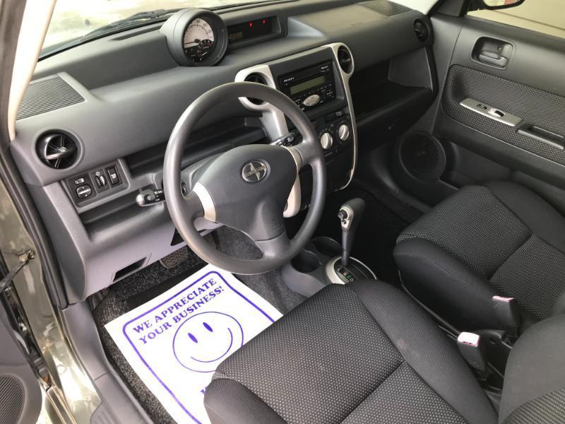 Scion xB Wagon 2005