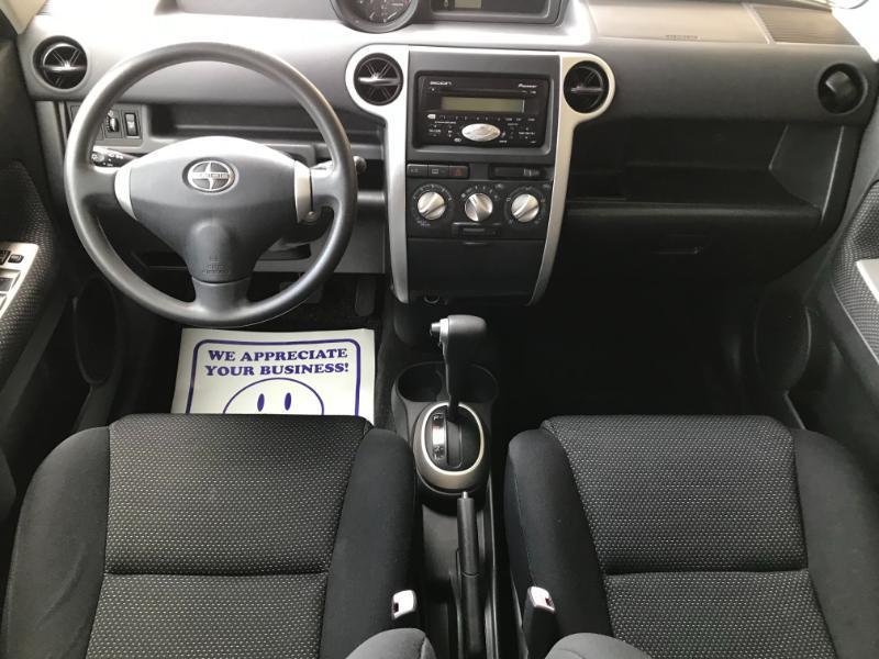 Scion xB Wagon 2005