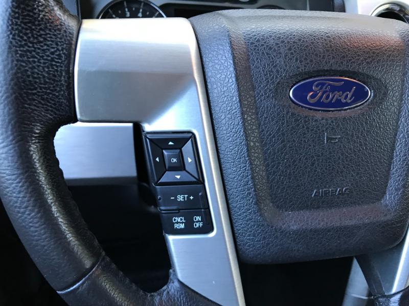 Ford F-150 Platinum SuperCrew 4WD 2013 Ford F-150 Platinum SuperCrew 4WD 2013