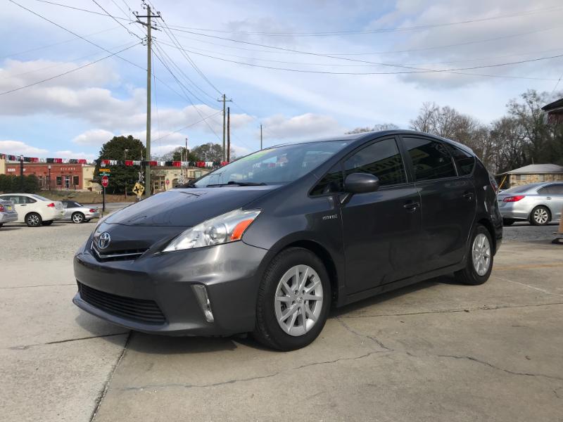 Toyota Prius V Two 2013