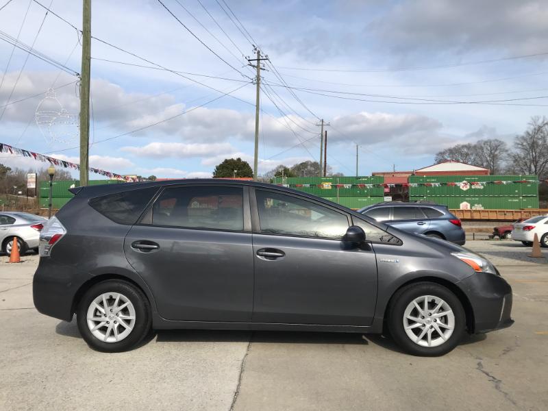 Toyota Prius V Two 2013