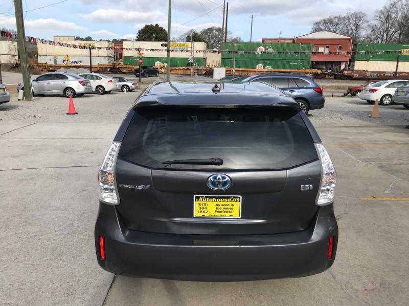 Toyota Prius V Two 2013