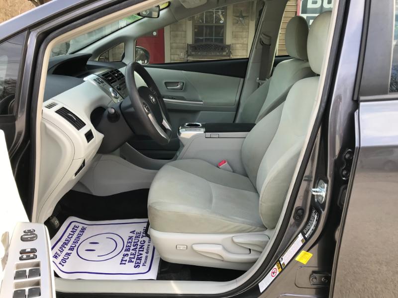 Toyota Prius V Two 2013