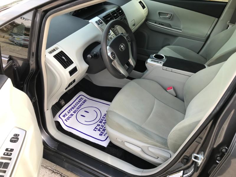 Toyota Prius V Two 2013