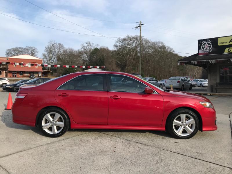 Toyota Camry SE 2011