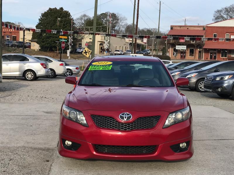 Toyota Camry SE 2011