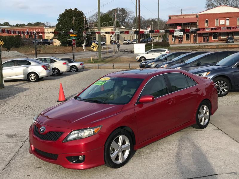 Toyota Camry SE 2011