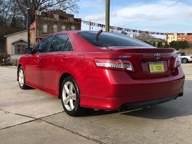 Toyota Camry SE 2011