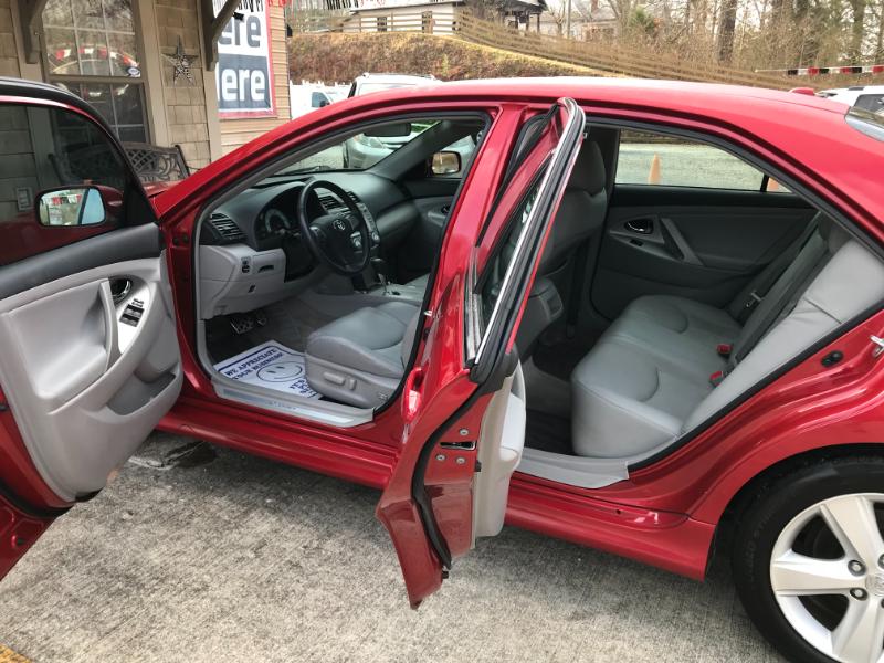 Toyota Camry SE 2011