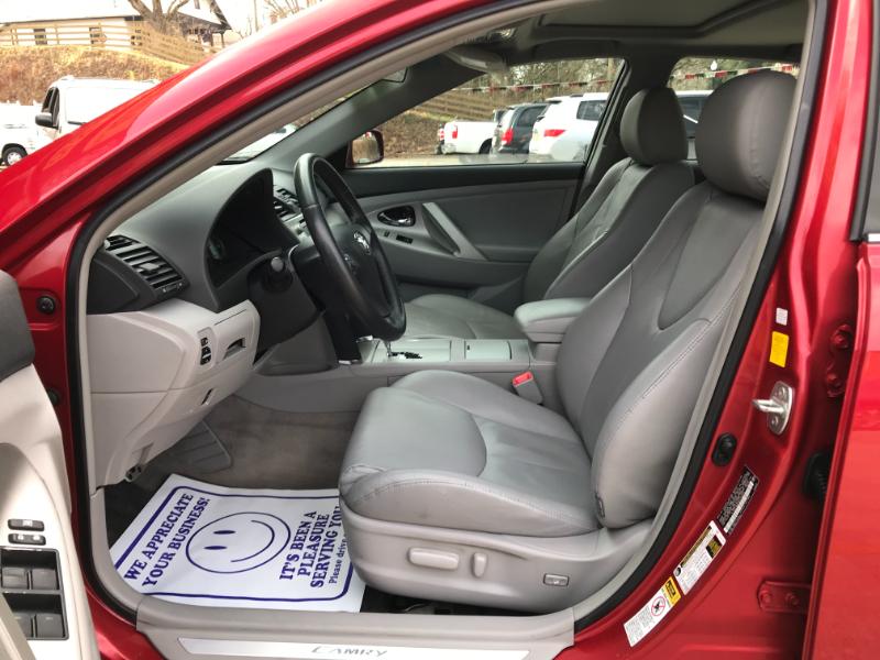 Toyota Camry SE 2011