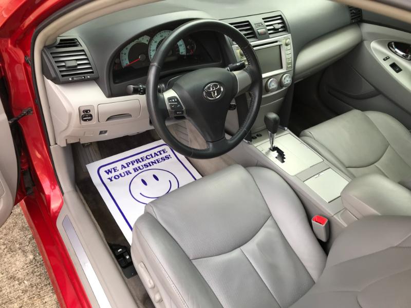 Toyota Camry SE 2011