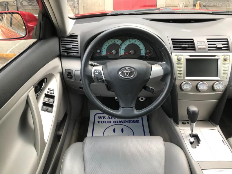 Toyota Camry SE 2011