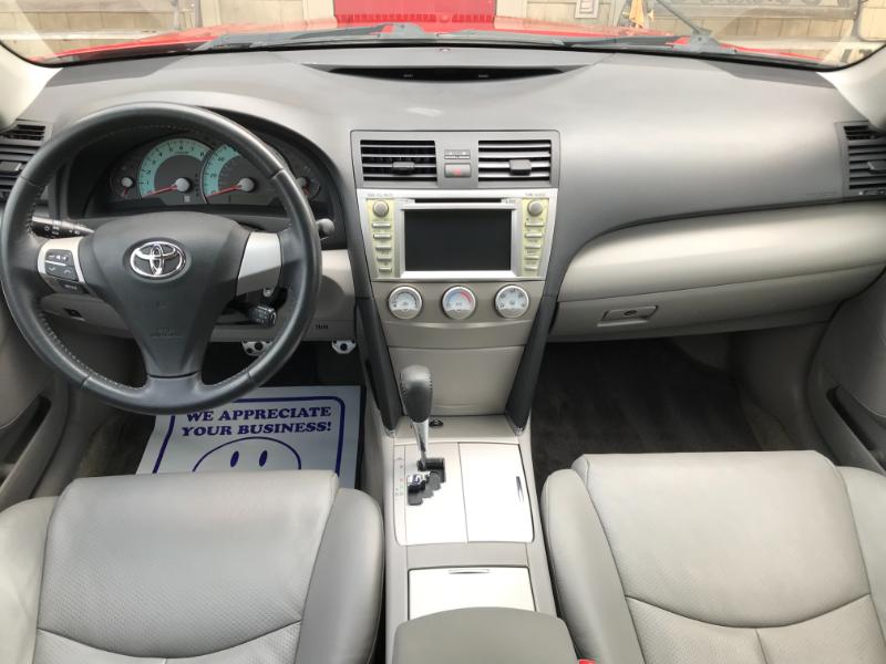 Toyota Camry SE 2011