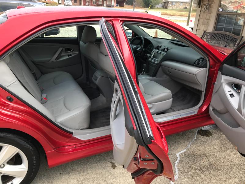 Toyota Camry SE 2011