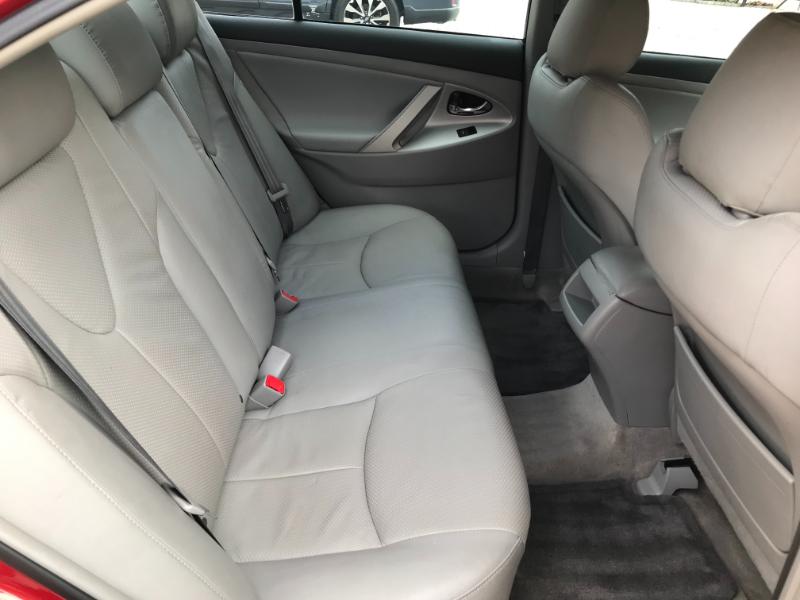 Toyota Camry SE 2011