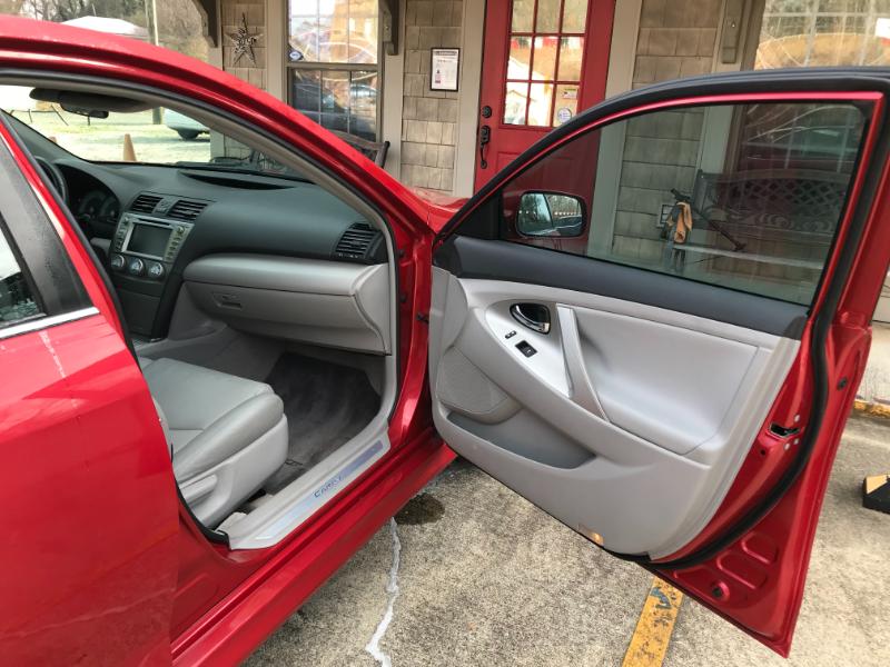 Toyota Camry SE 2011