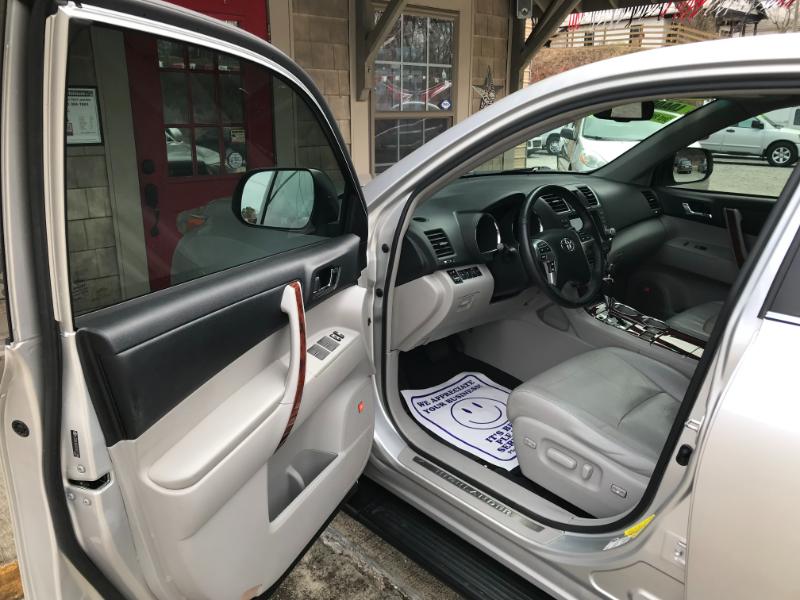 Toyota Highlander Limited 2012