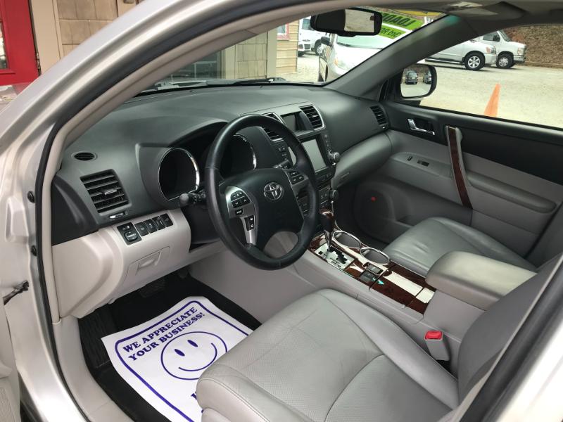 Toyota Highlander Limited 2012