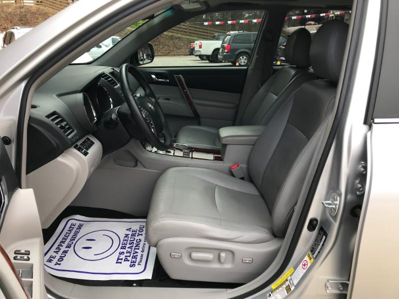 Toyota Highlander Limited 2012