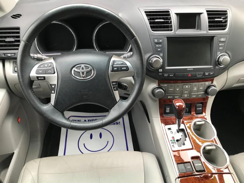 Toyota Highlander Limited 2012