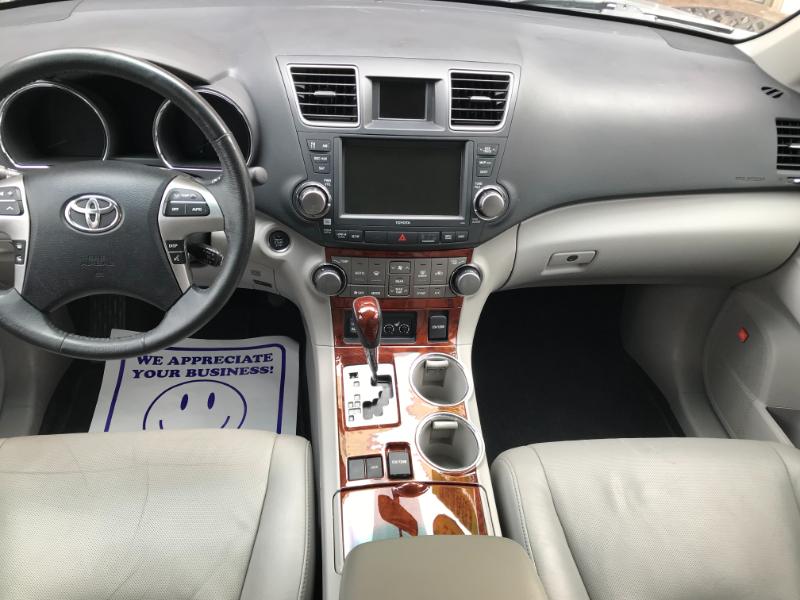 Toyota Highlander Limited 2012