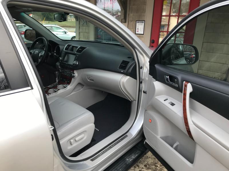 Toyota Highlander Limited 2012