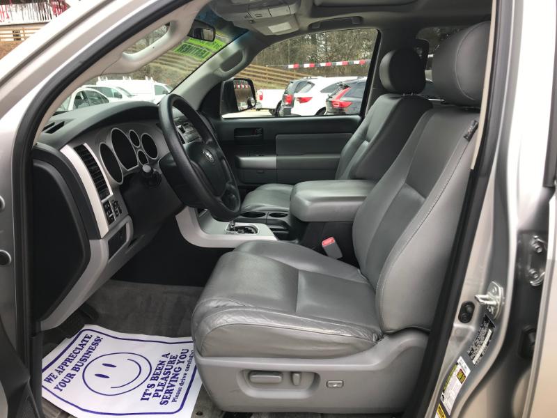 Toyota Sequoia SR5 5.7L 2WD 2008