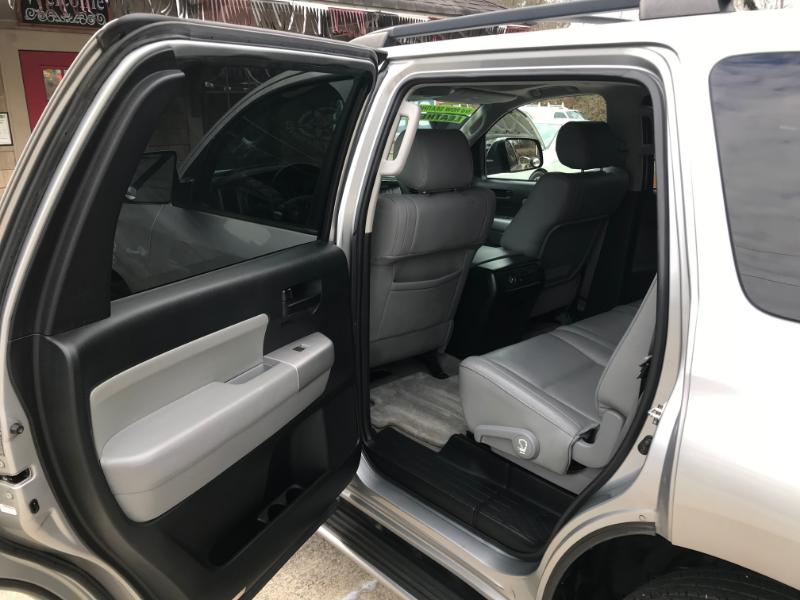 Toyota Sequoia SR5 5.7L 2WD 2008