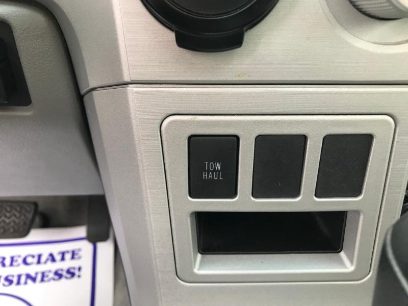 Toyota Sequoia SR5 5.7L 2WD 2008