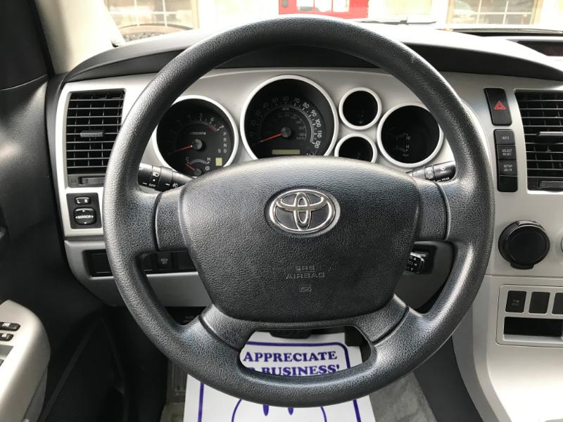 Toyota Sequoia SR5 5.7L 2WD 2008