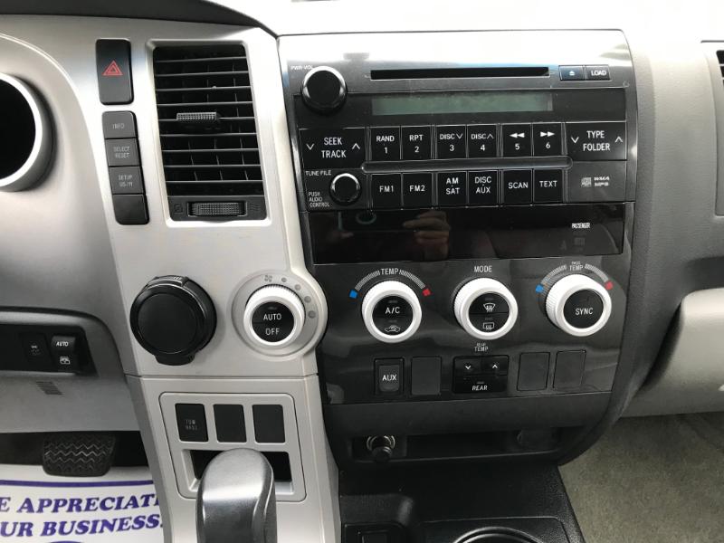 Toyota Sequoia SR5 5.7L 2WD 2008