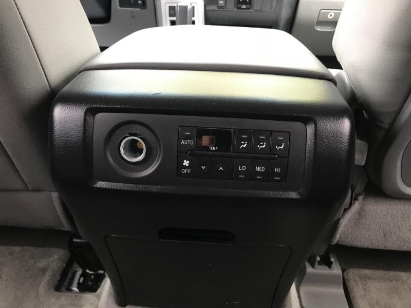 Toyota Sequoia SR5 5.7L 2WD 2008