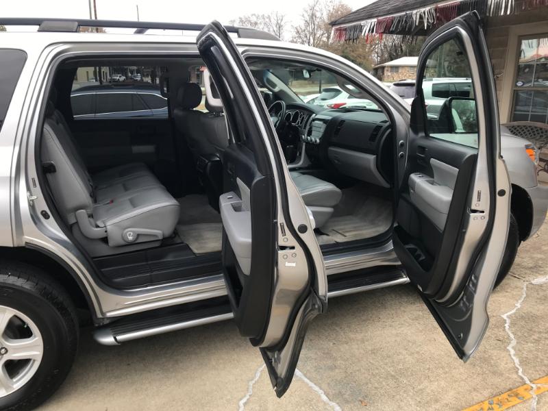 Toyota Sequoia SR5 5.7L 2WD 2008