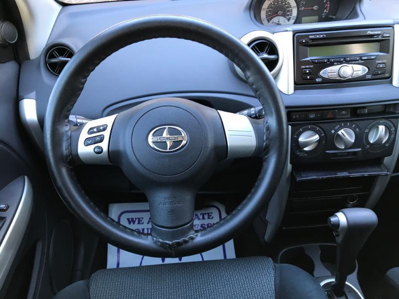 Scion xA Hatchback 2006