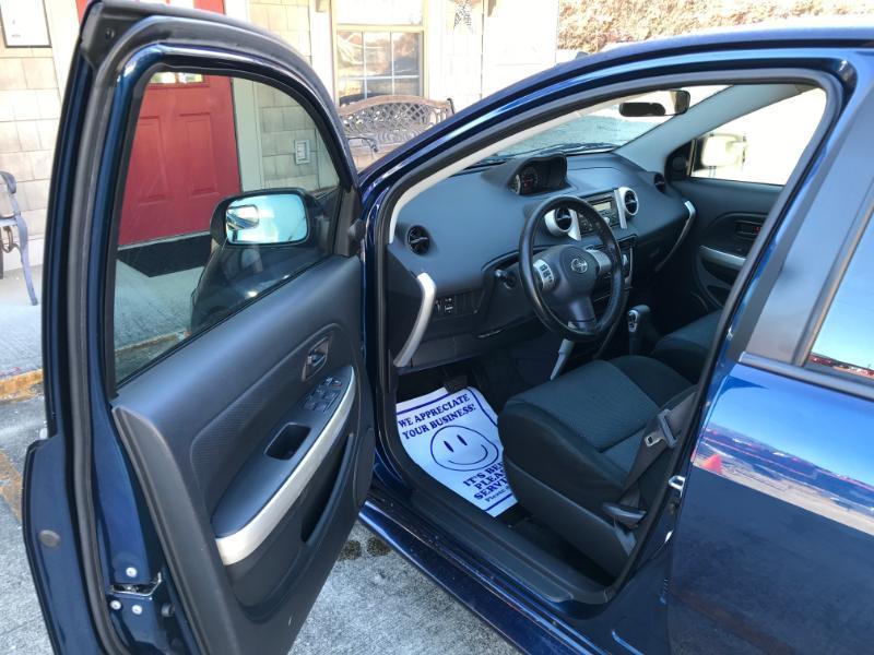 Scion xA Hatchback 2006