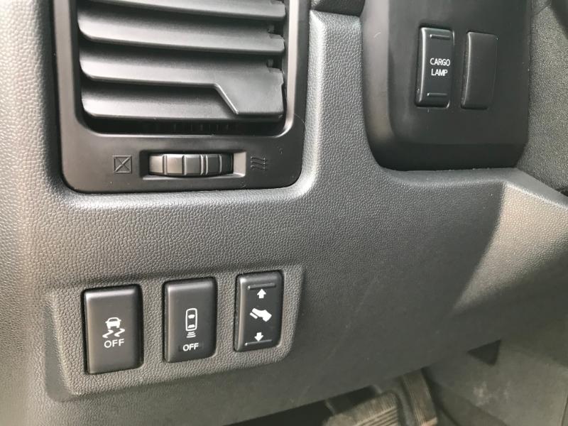 Nissan Titan SL Crew Cab 2WD 2013