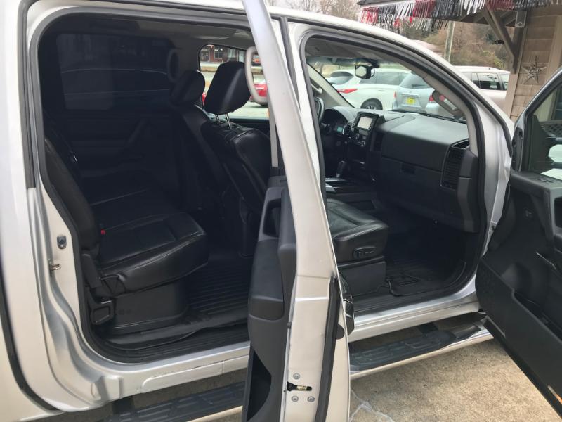 Nissan Titan SL Crew Cab 2WD 2013