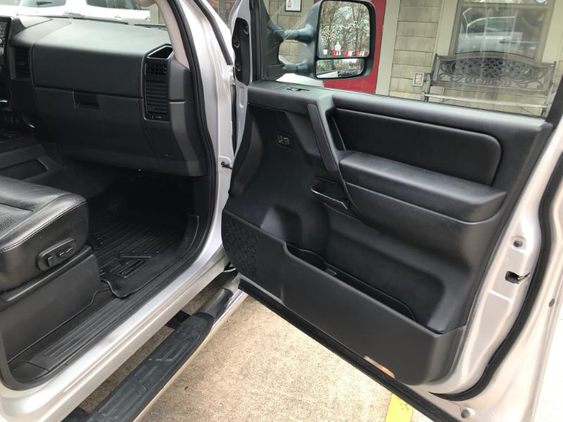 Nissan Titan SL Crew Cab 2WD 2013