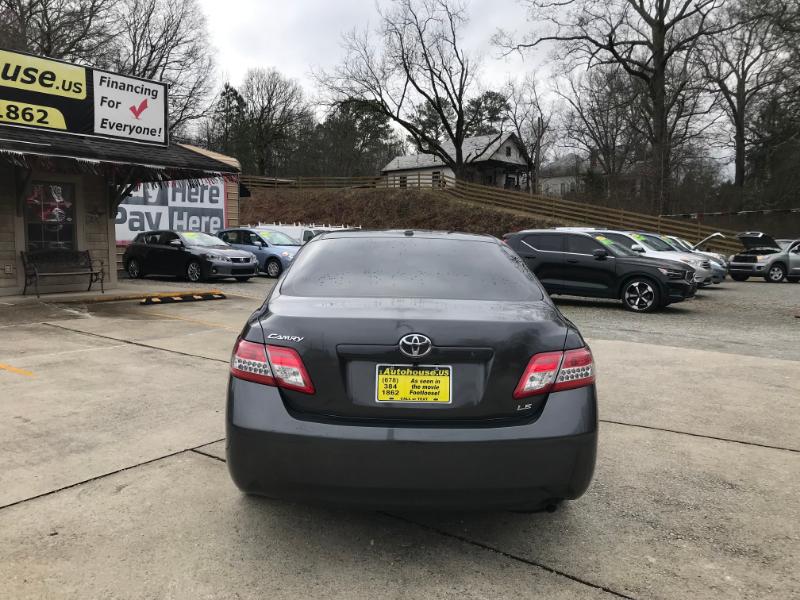 Toyota Camry LE 2011