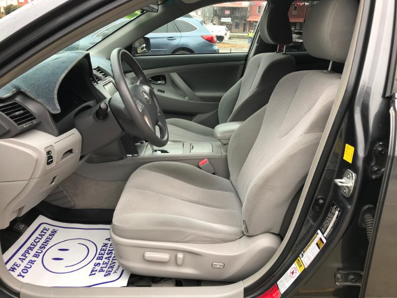 Toyota Camry LE 2011